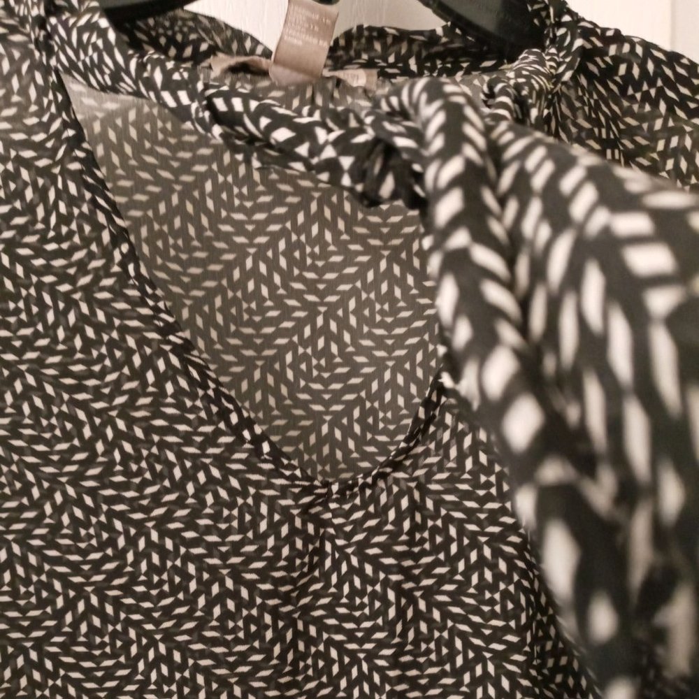 Forever 21 size M blouse - Picture 6 of 6